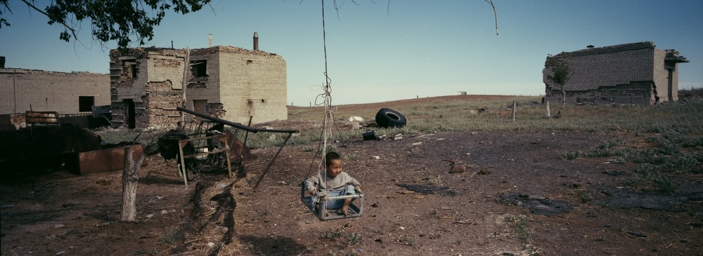 Art and Documentary Photography - Loading PolygonFamily05.JPG