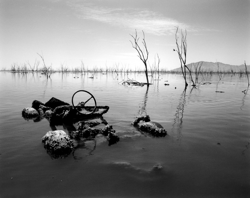 Art and Documentary Photography - Loading 20030401_SaltonSea.jpg