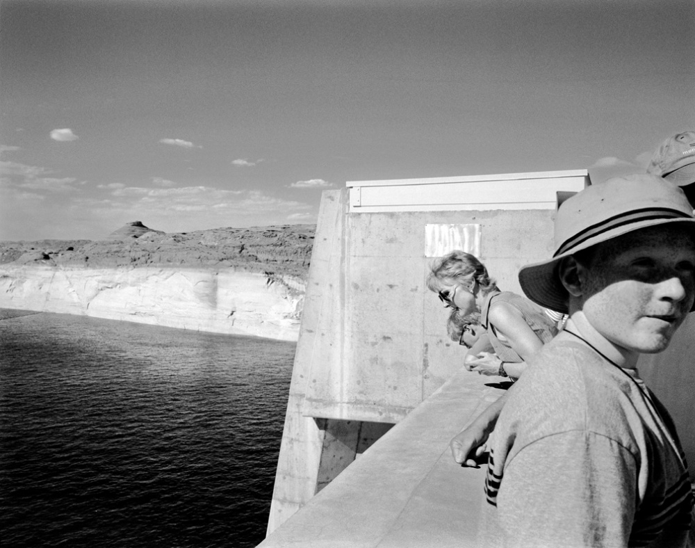 Art and Documentary Photography - Loading 20040704_GlenCanyonDamTour.jpg