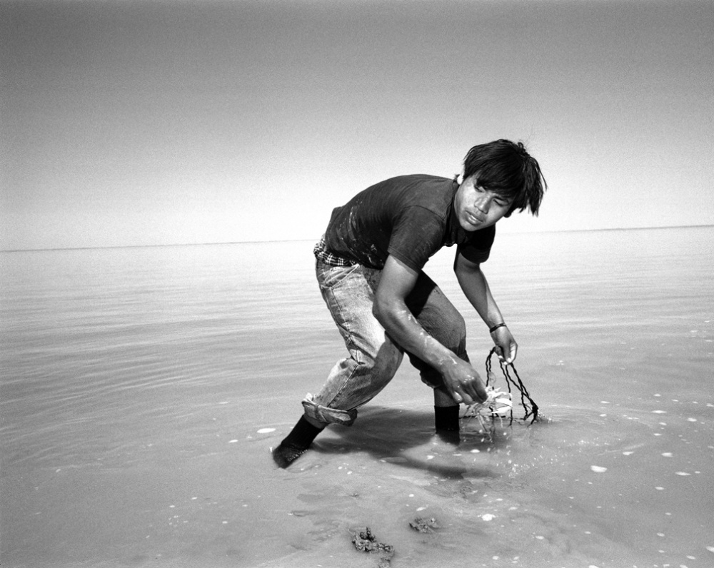 Art and Documentary Photography - Loading 20070428_CrabFishing.jpg