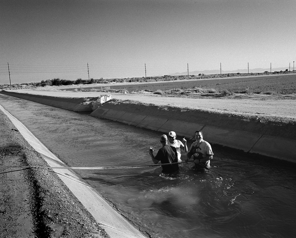 Art and Documentary Photography - Loading 20110417_RedneckDip .jpg