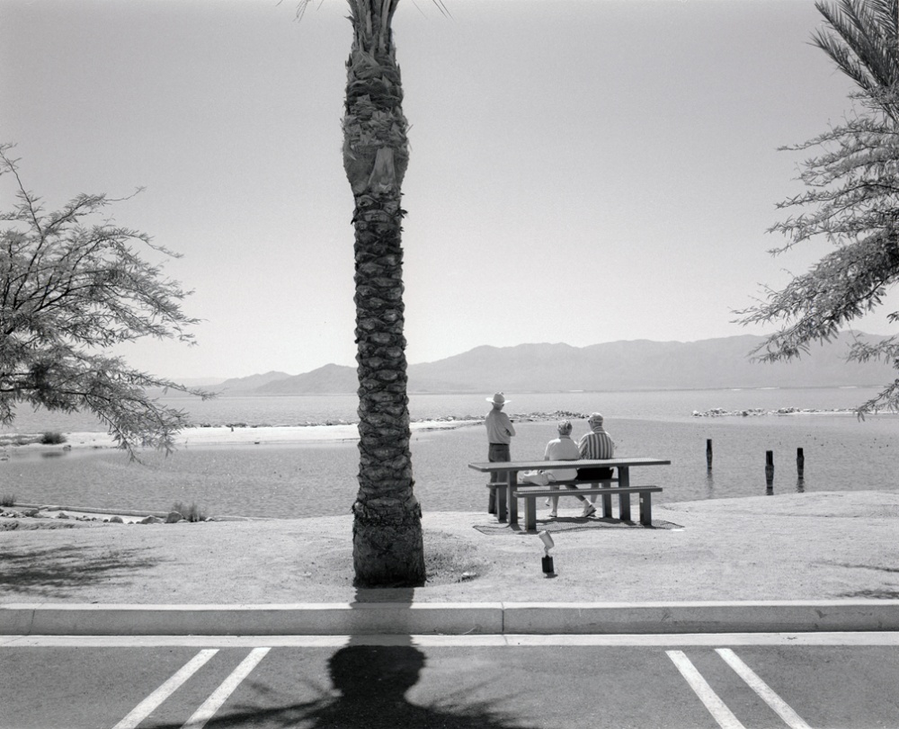 Art and Documentary Photography - Loading 20110415_SaltonSeaTourists.jpg